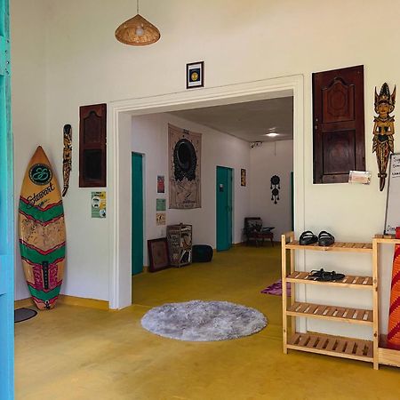 Lazy Monkey Surfhostel - Sri Lanka Діквелла Екстер'єр фото