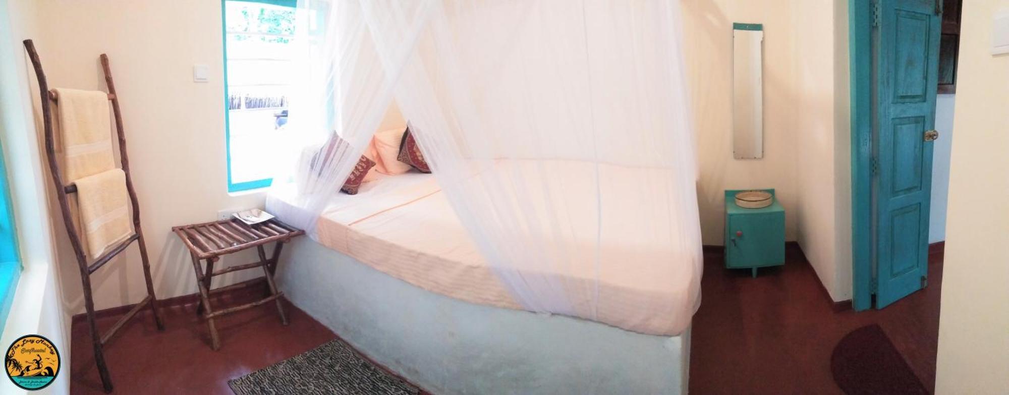 Lazy Monkey Surfhostel - Sri Lanka Діквелла Екстер'єр фото